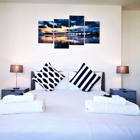 شقة Marina Living With Parking, Balcony, Quiet And Secure برايتون المظهر الخارجي الصورة