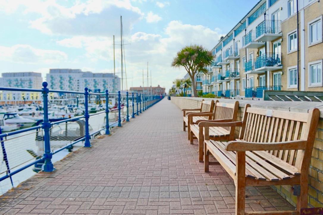 شقة Marina Living With Parking, Balcony, Quiet And Secure برايتون المظهر الخارجي الصورة