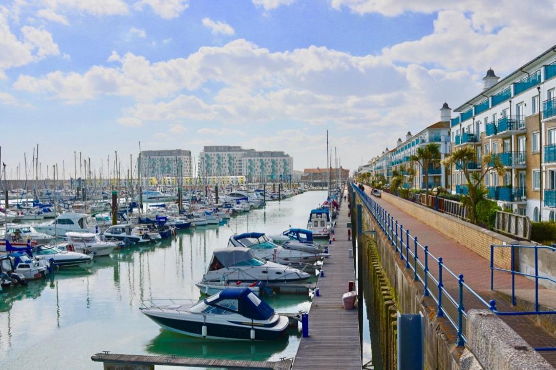 شقة Marina Living With Parking, Balcony, Quiet And Secure برايتون المظهر الخارجي الصورة
